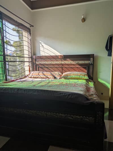 Bed with matress and side tables