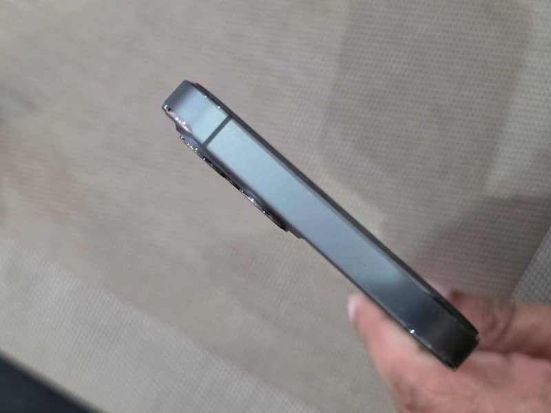 Apple iPhone 12 Pro 4