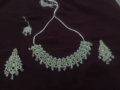 selling pistachio green set