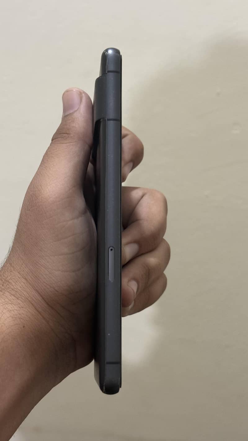 Google Pixel 7 4