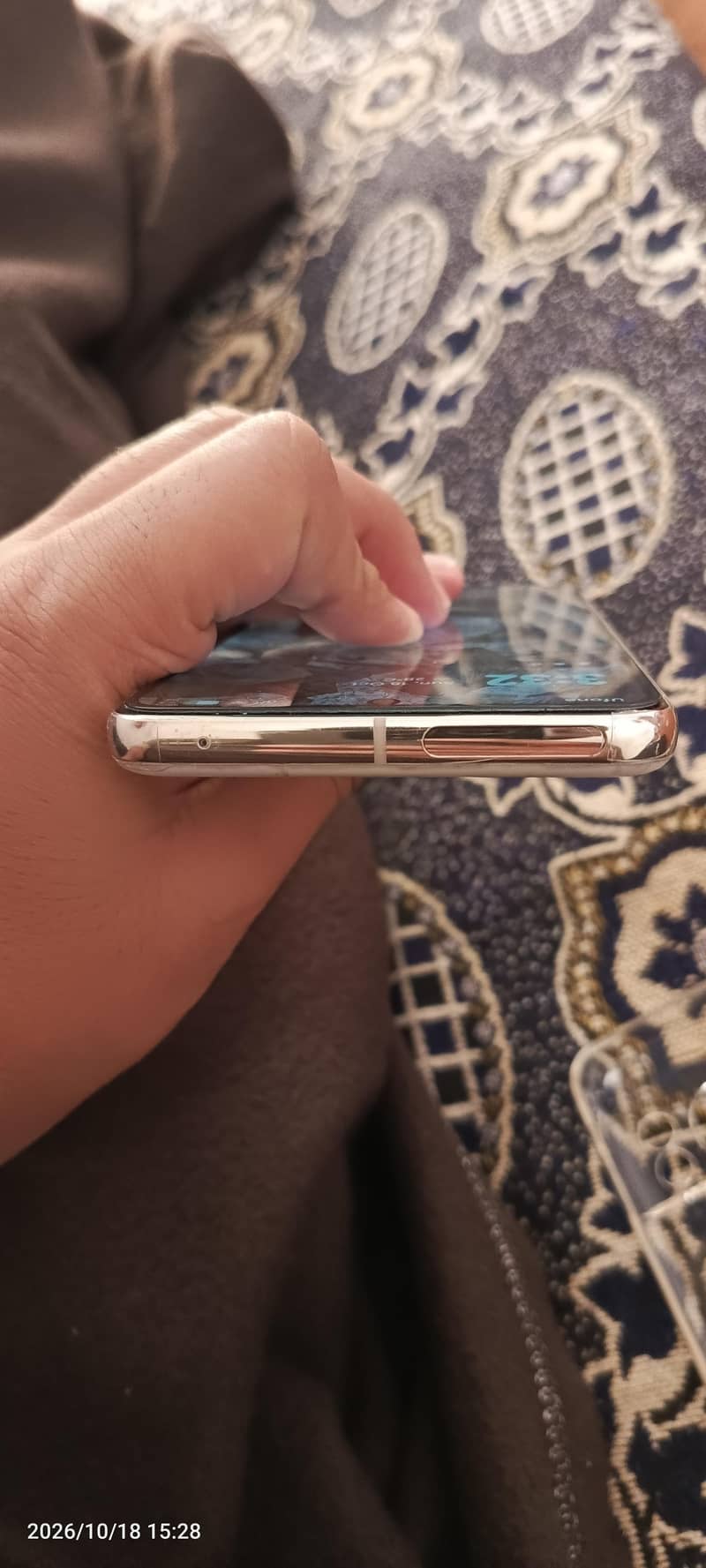 Google Pixel 8 Pro 4