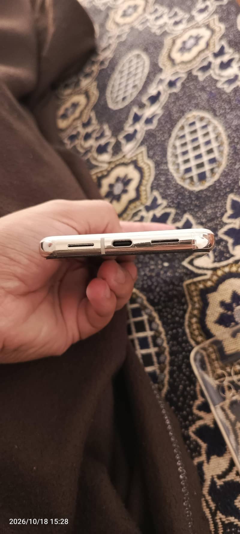Google Pixel 8 Pro 5