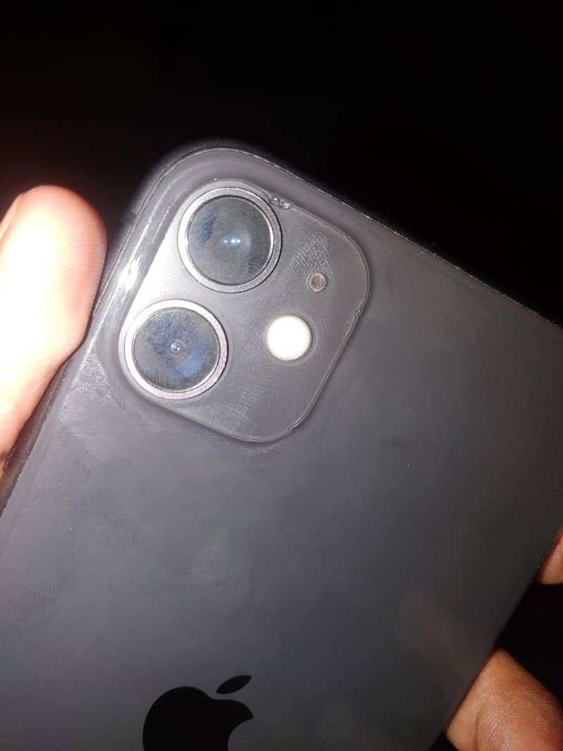 Apple iPhone 11 7
