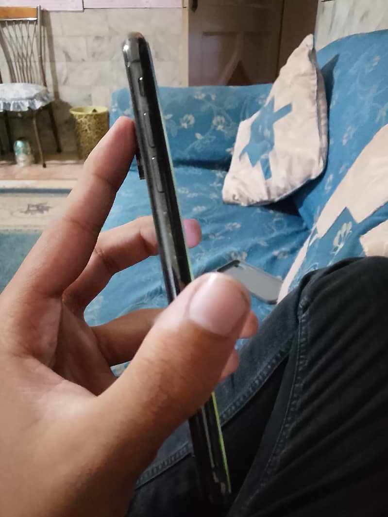 Apple iPhone X 7