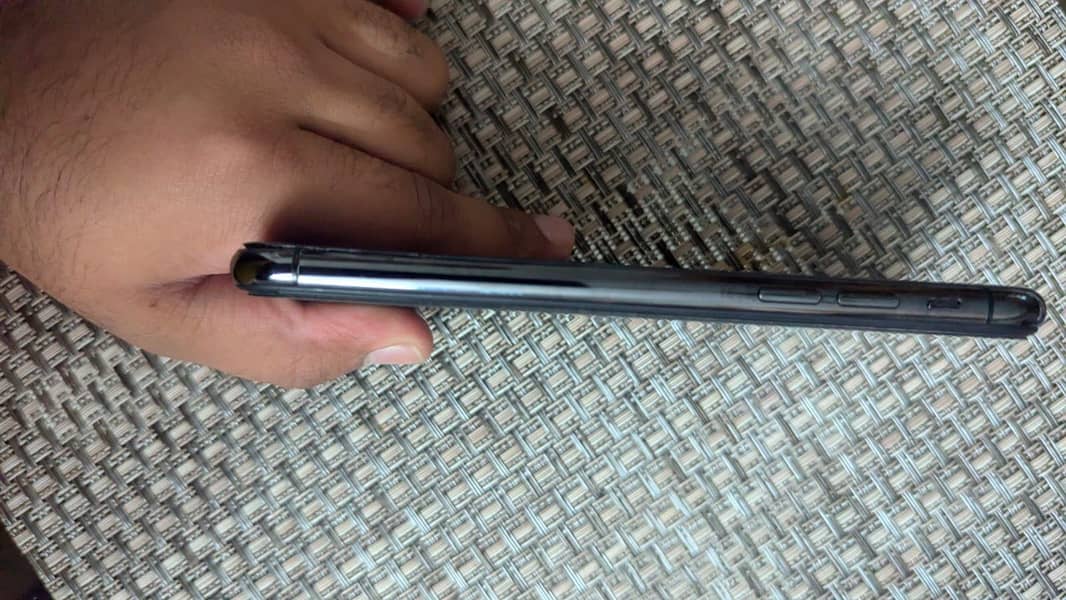 Apple iPhone X 2