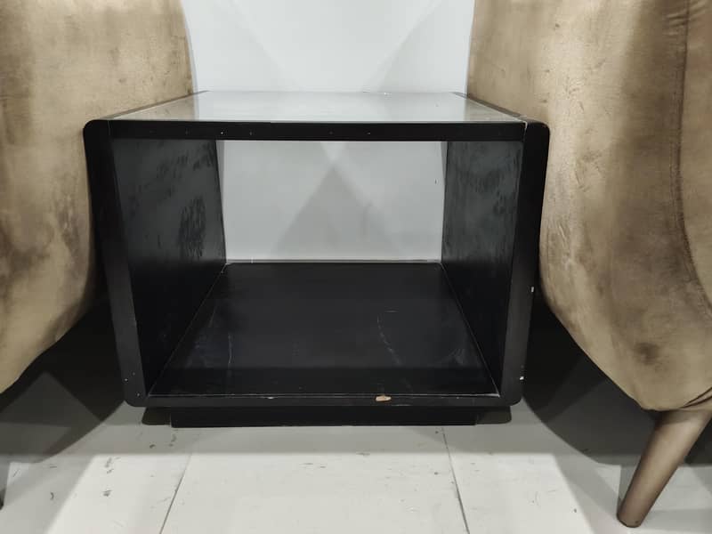 Sofa and table Set 1