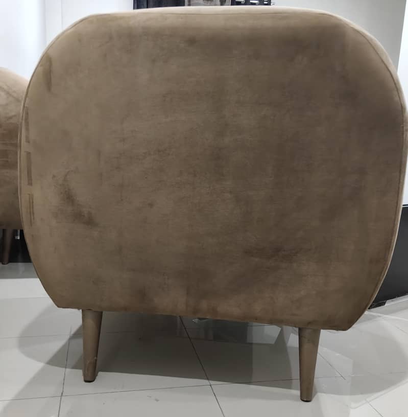 Sofa and table Set 8