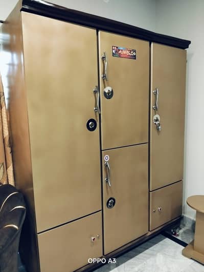safe Almari for sell