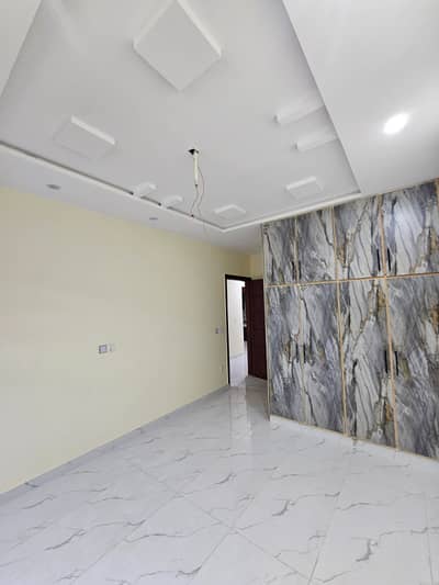 1 Kanal Brand New Building For Rent - Near Mall - 10 To 12 Bedrooms With Attached Baths - Best For Hostel & Office - Rent 4.5 Lakh