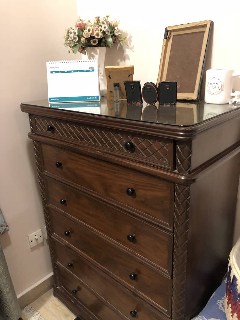 Wooden Bed Set in Solid Condition 7