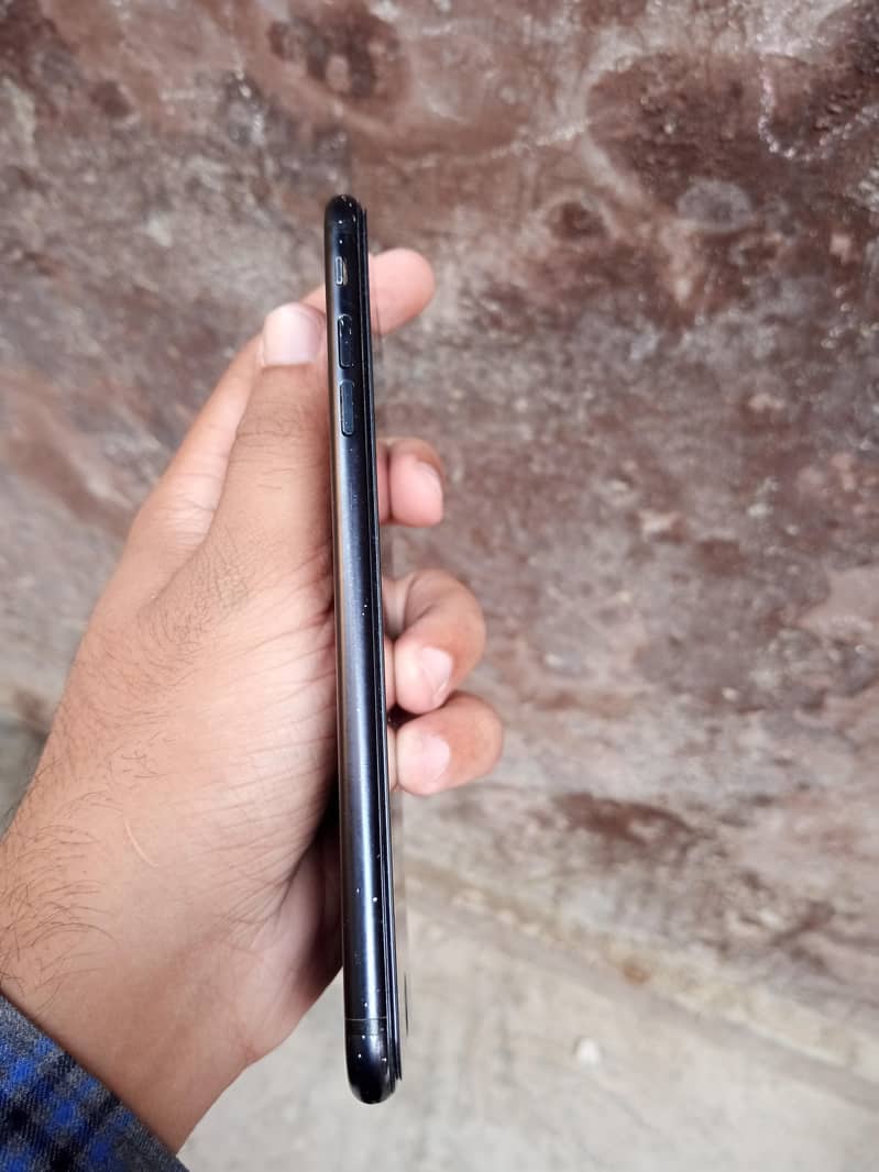 Apple iPhone 7 Plus 2