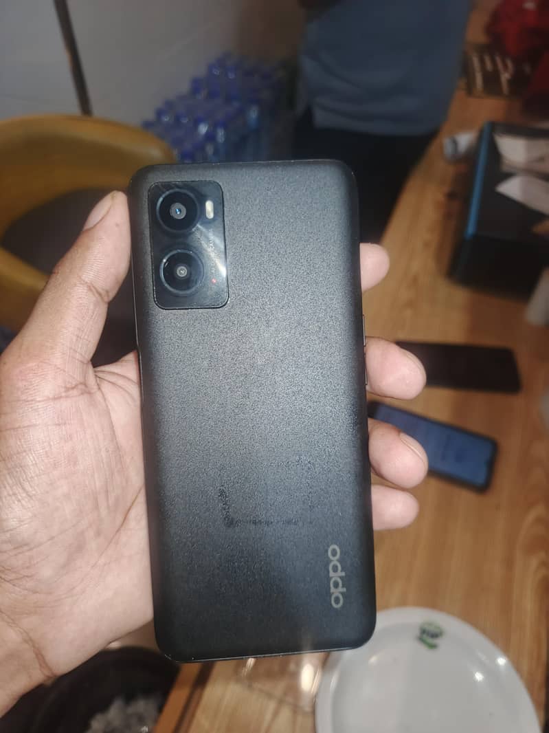 OPPO A76 3