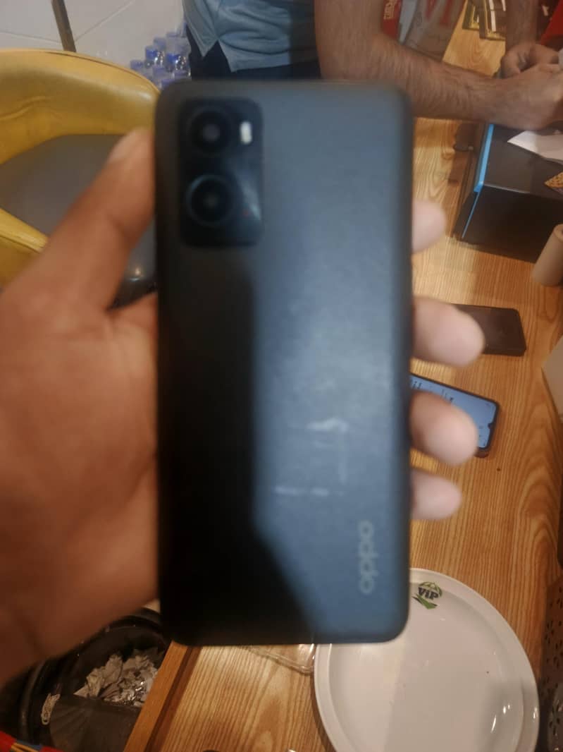 OPPO A76 4