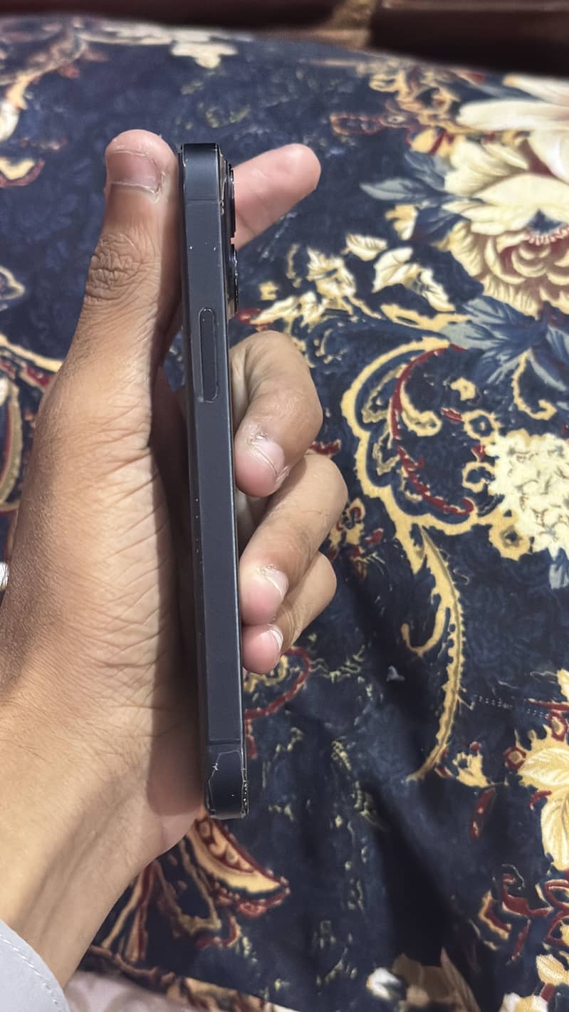 Apple iPhone 13 mini 2