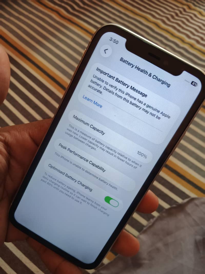 Apple iPhone 11    64GB 3