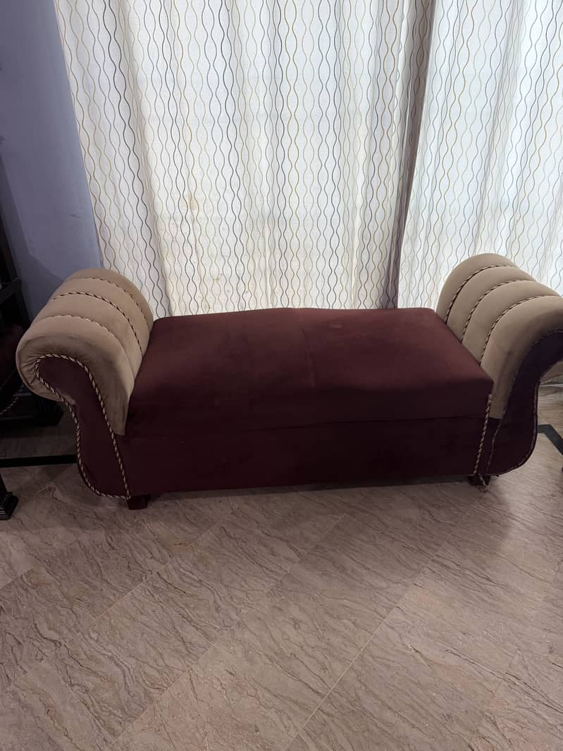 Dewan sofa 1