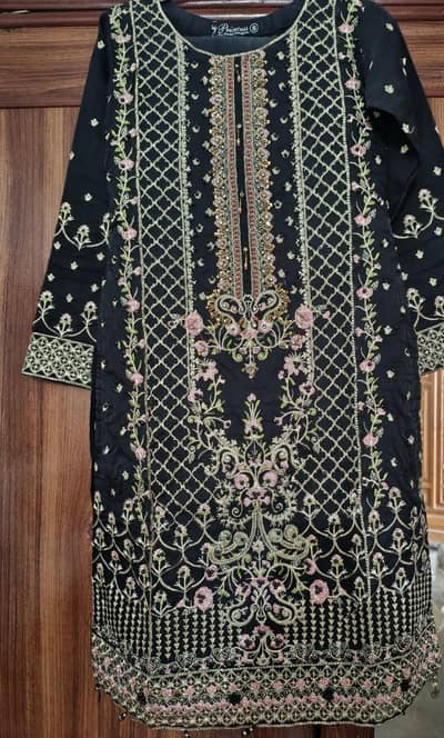 Beautiful black heavy embroidered 3piece party wear for sale (size sma