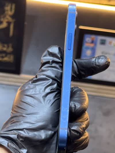Apple iPhone 12