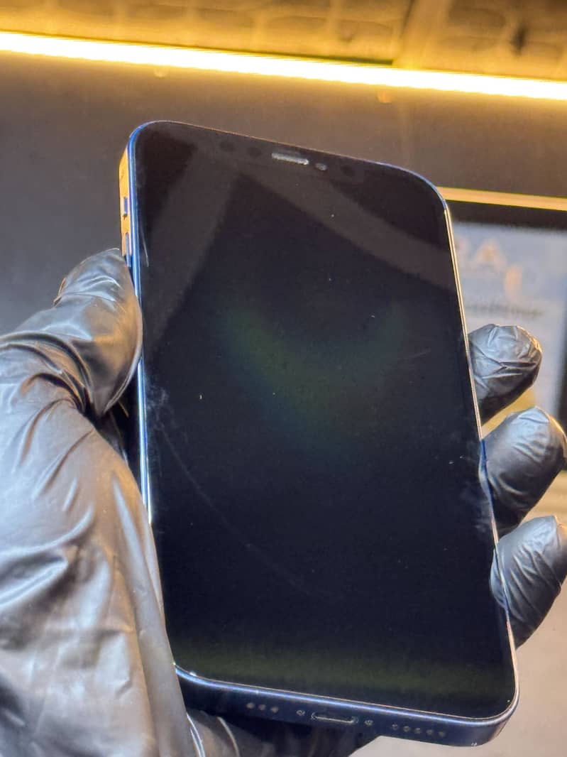 Apple iPhone 12 5