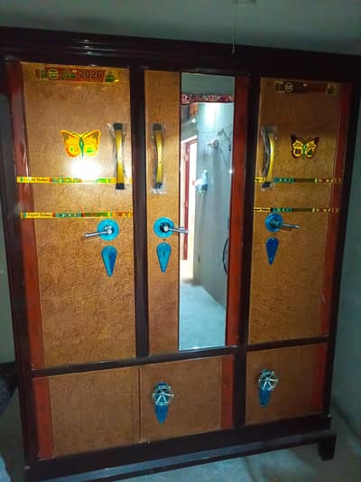 3door safe almari iron