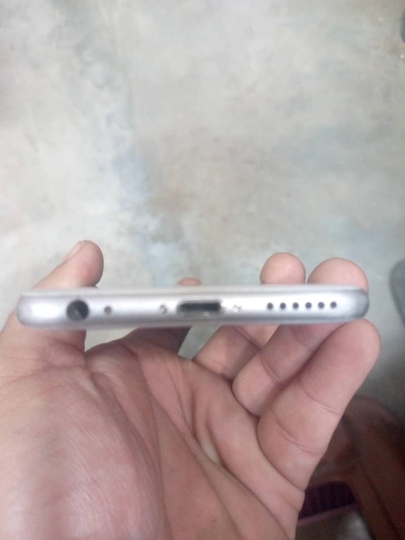 Apple iPhone 6S 2