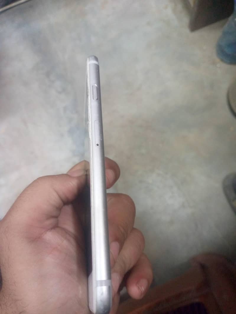 Apple iPhone 6S 3