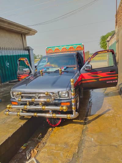 Tayota Hi Lux 1998 Model