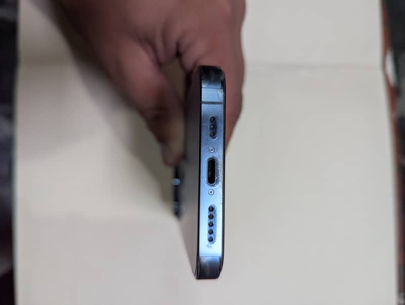 Apple iPhone 13 Pro 2
