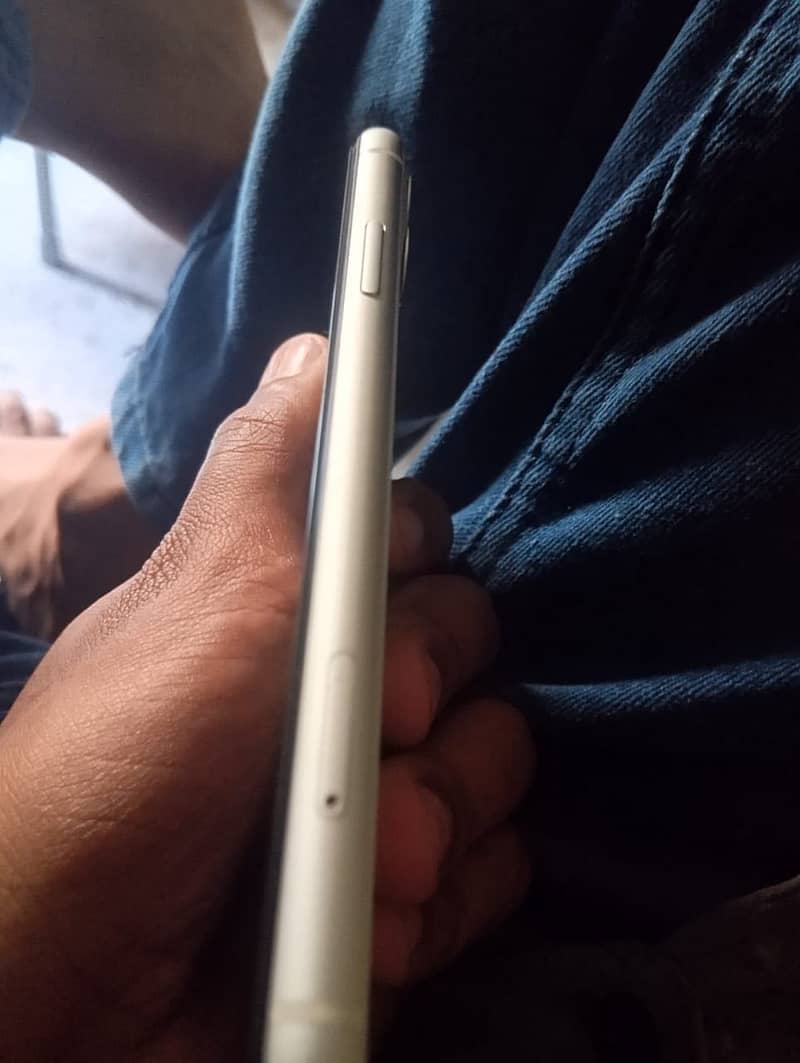 Apple iPhone 11 5