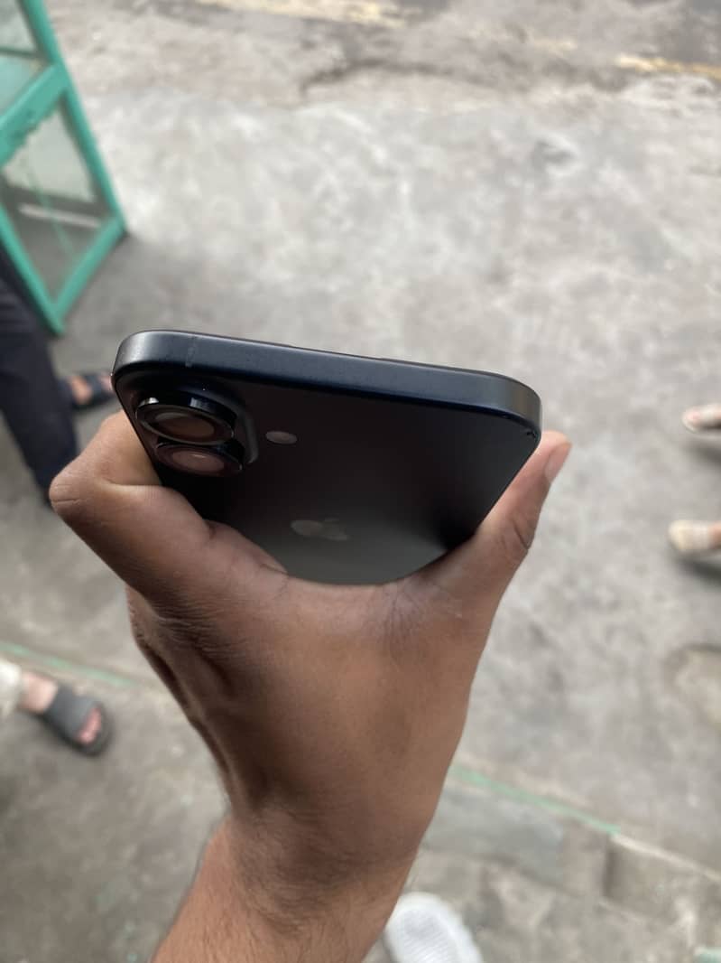 Apple iPhone 16 Plus 5