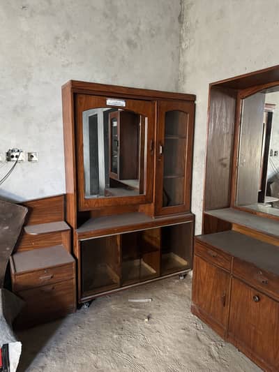 Dressing table for sale