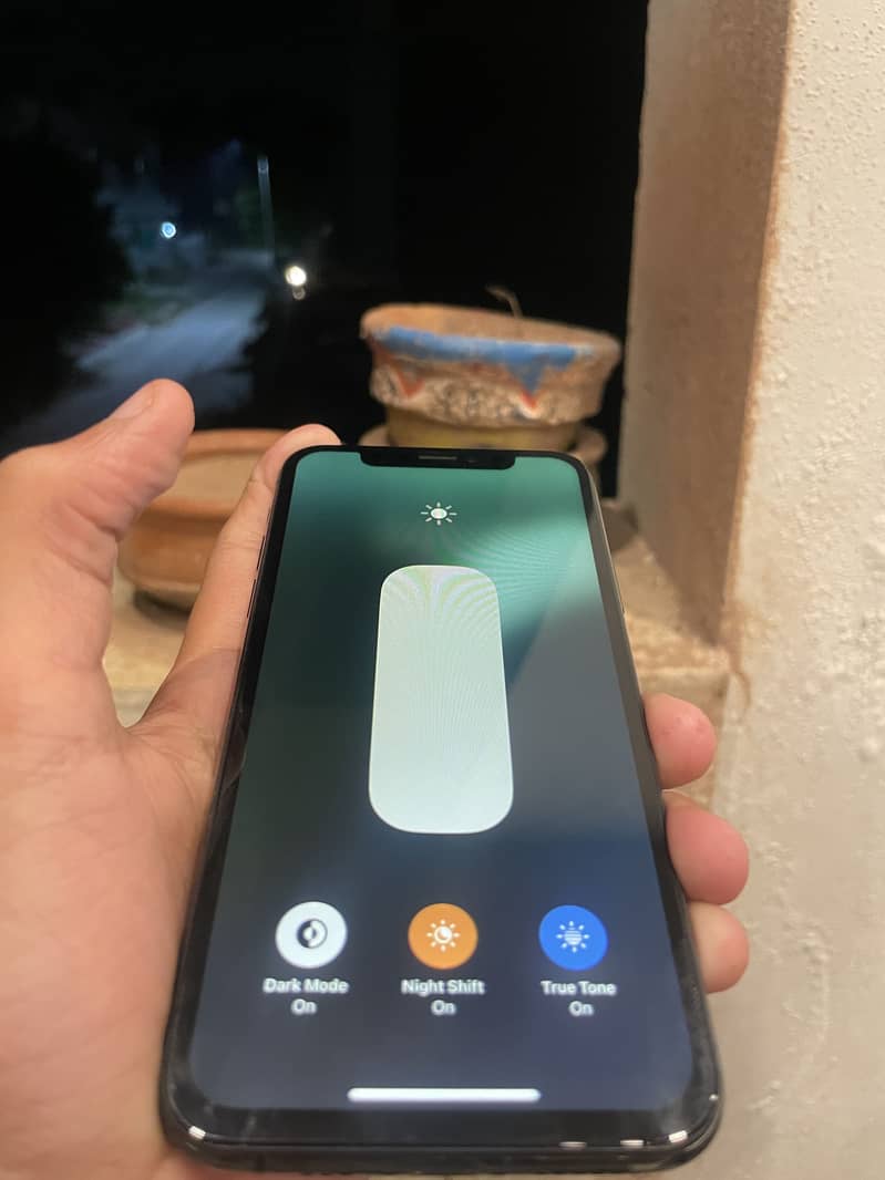 IPHONE XS 4