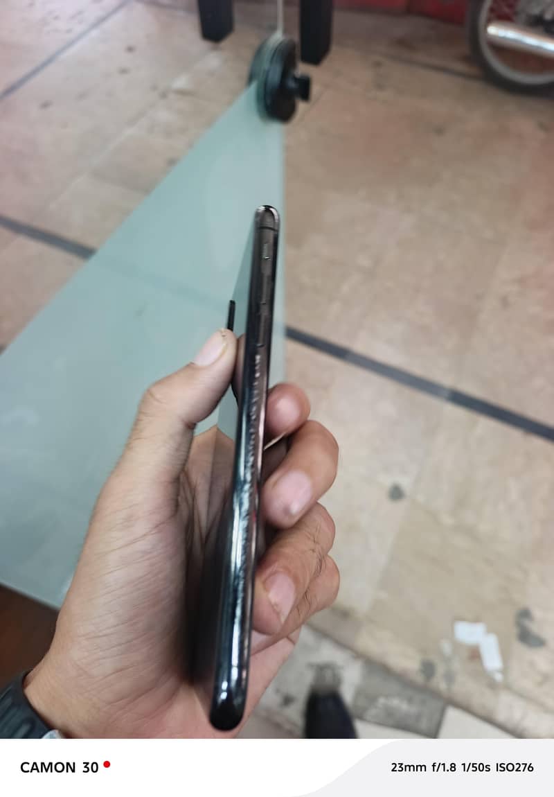 Apple iPhone X 1