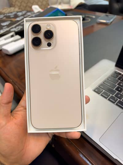 Apple iPhone 16 Pro Max