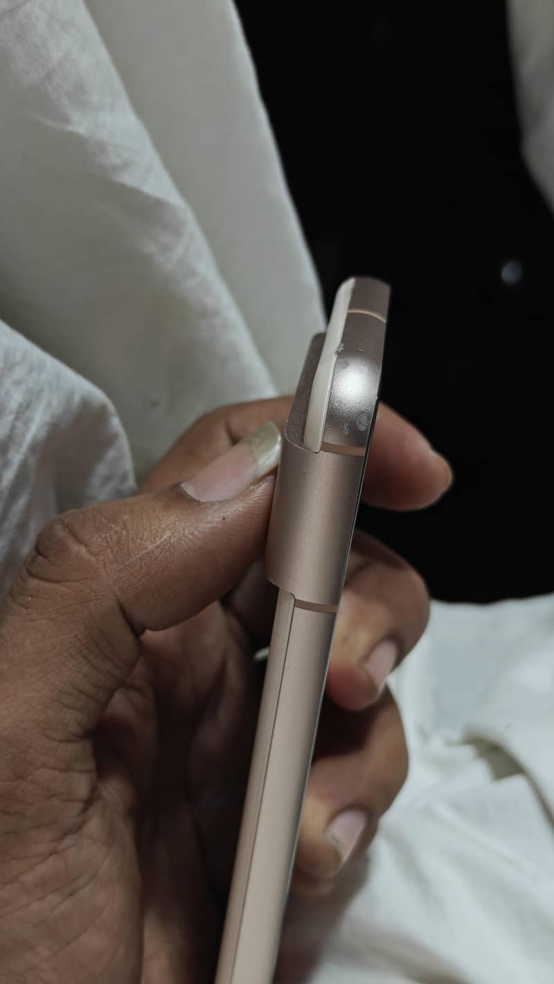 Google Pixel 8 2