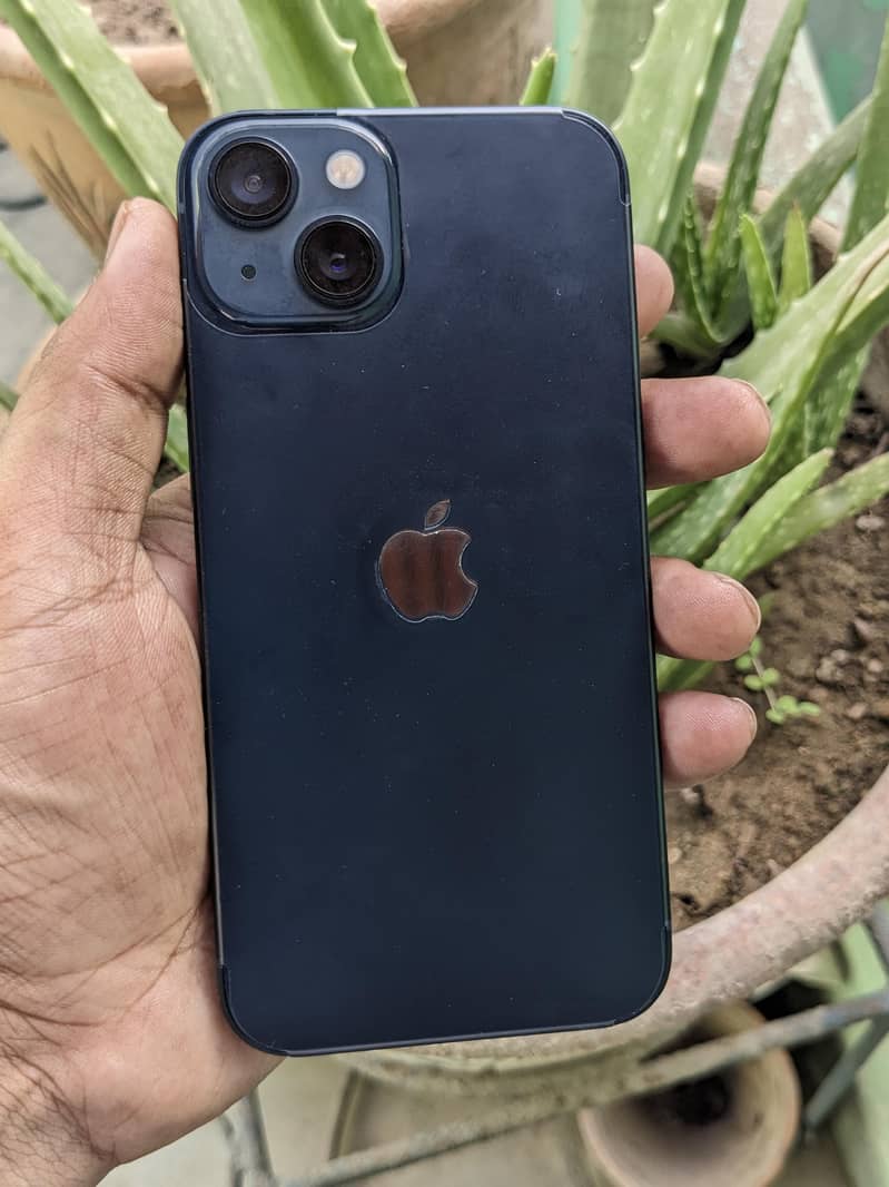 Apple iPhone 13 0
