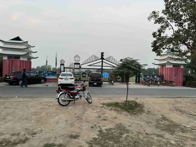 1 KANAL PLOT FOR SALE IN PCSIR / D4 BLOCK, IEP TOWN / ENGINEERS TOWN, DEFENCE ROAD, LAHORE