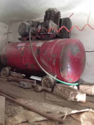 Air compressor