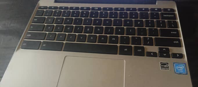 hp chrome book 2/16 10/10 condition