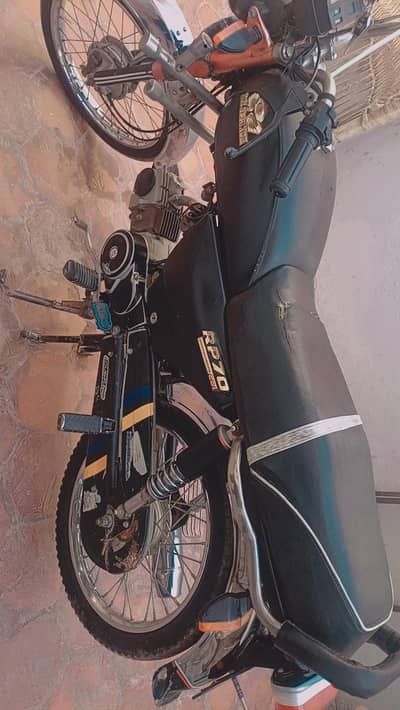 10/9 condition 12 model road prince Panjab number modified bike