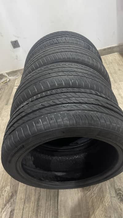 225/45/18 Zextour Premium