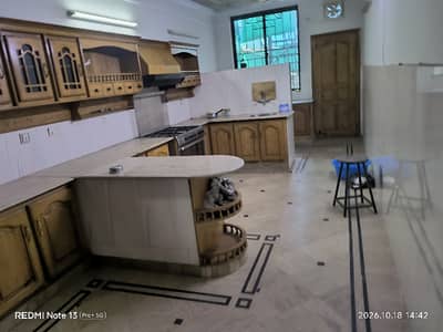5 bedrooms & 5 bathrooms DD TV lounge kitchen