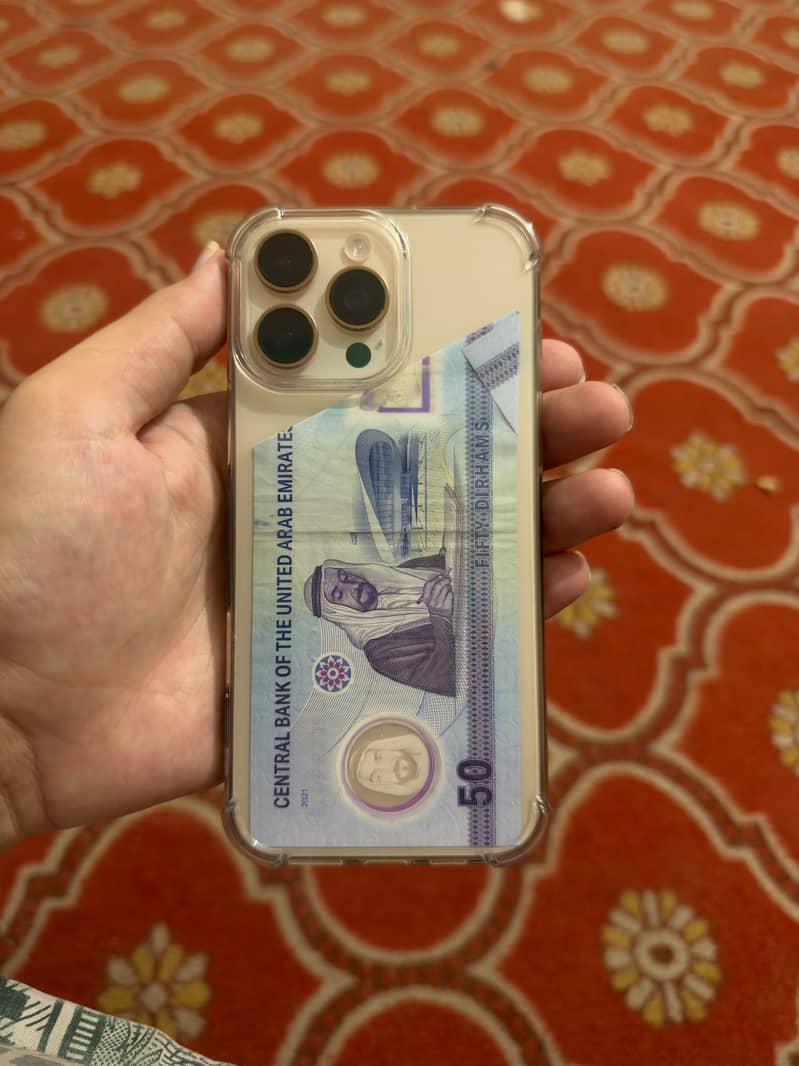 Apple iPhone 16 Pro Max 3