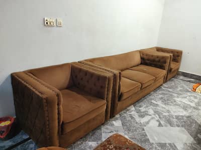 Modern 5-Seater Chesterfield Style Sofa Set For Sale