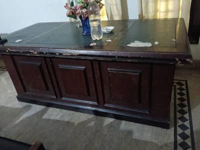 Best wooden Executive office table