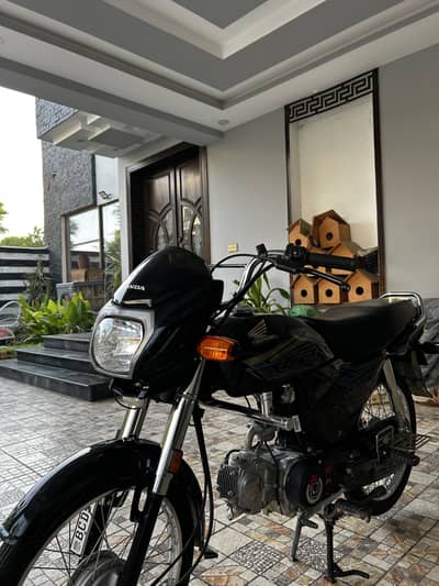 Honda CD 70 Dream 2025
