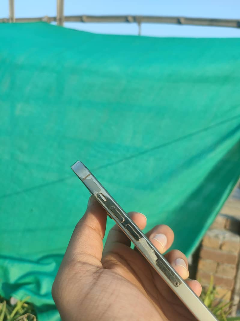 Apple iPhone 12 Pro Max 6