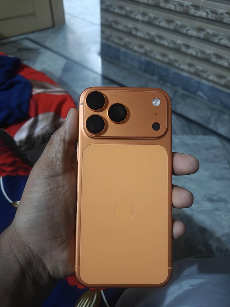 Apple iPhone 17 Pro Max 2