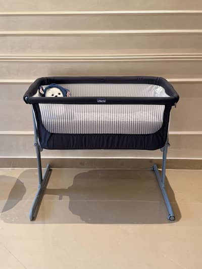 Chicco Next2Me Co-Sleeping Baby Bassinet / Crib