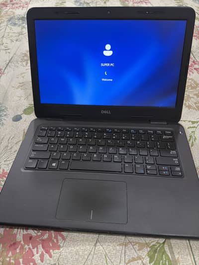 Dell Latitude 3300 core i3 7th gen
